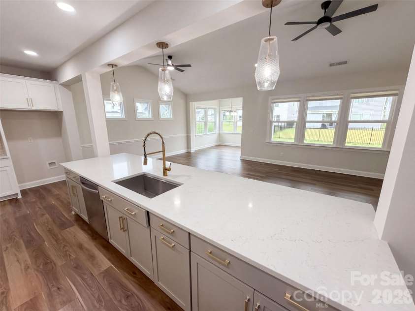 6109 Balham Court, Charlotte, NC 28215.  MLS# CAR4432002, YatesRealty ID 55035. 