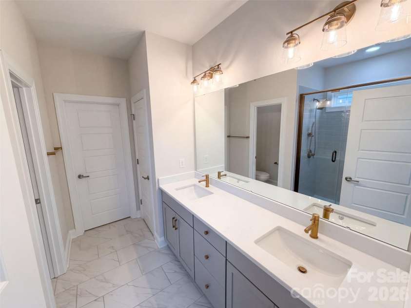 6109 Balham Court, Charlotte, NC 28215.  MLS# CAR4432002, YatesRealty ID 55035. 
