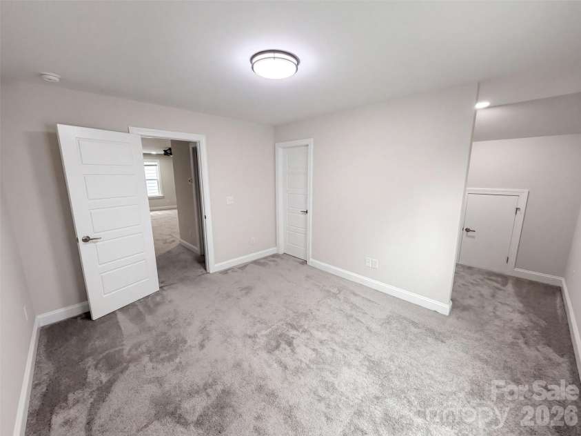 6109 Balham Court, Charlotte, NC 28215.  MLS# CAR4432002, YatesRealty ID 55035. 