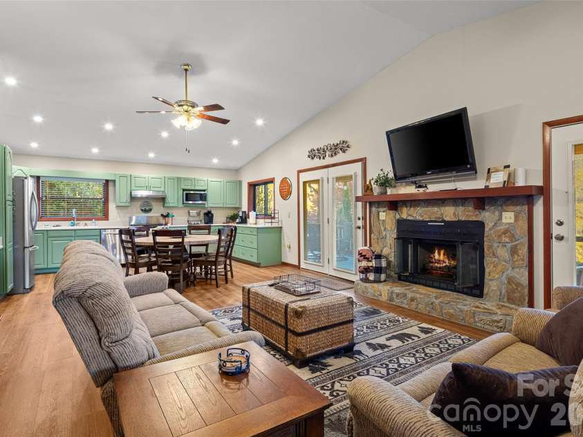 352 Lewis Lane, Maggie Valley, NC 28751.  MLS# CAR4428354, YatesRealty ID 55038. 