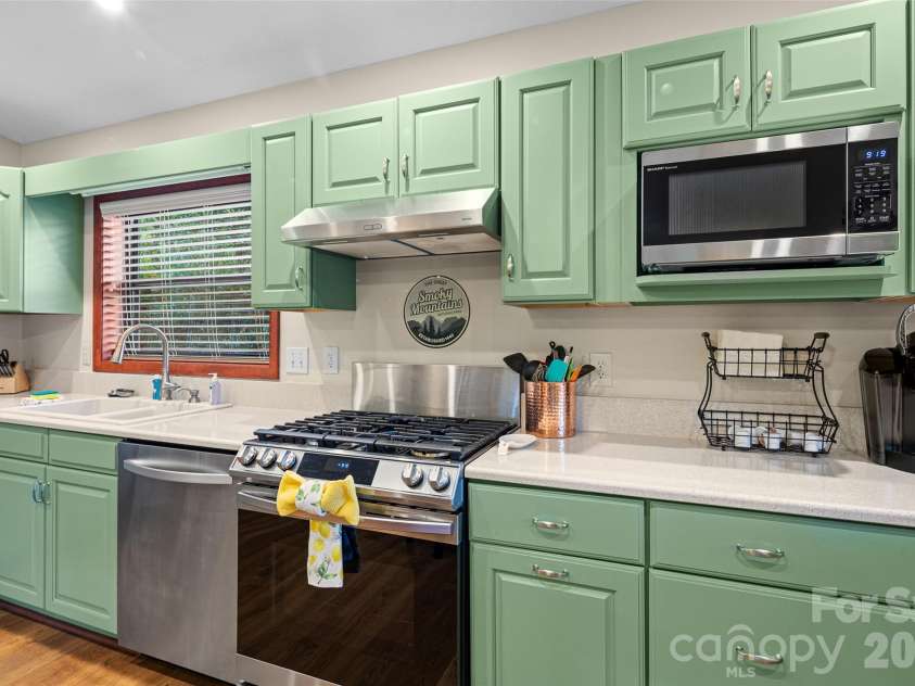 352 Lewis Lane, Maggie Valley, NC 28751.  MLS# CAR4428354, YatesRealty ID 55038. 