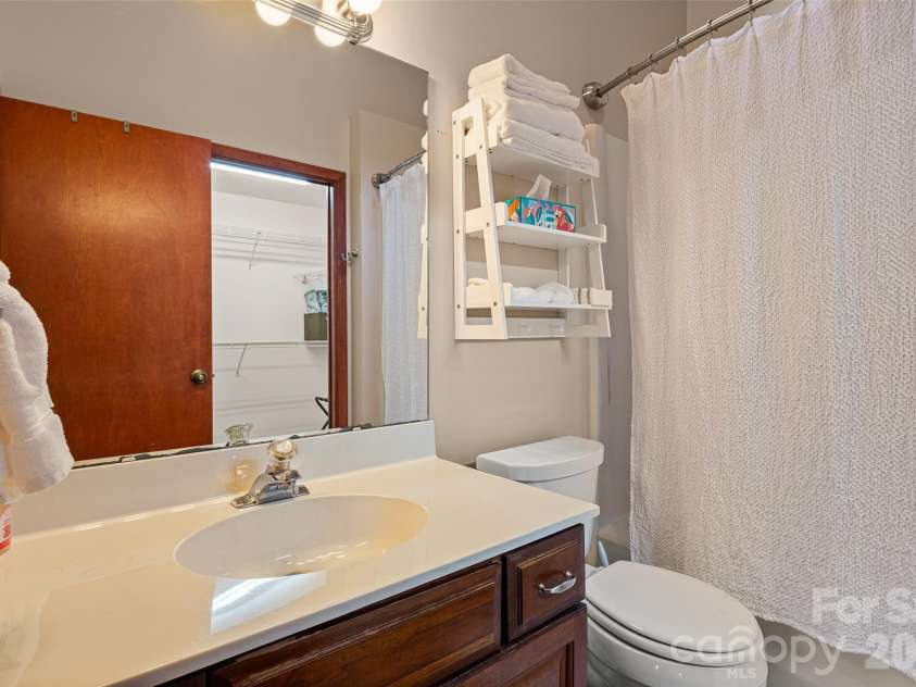 352 Lewis Lane, Maggie Valley, NC 28751.  MLS# CAR4428354, YatesRealty ID 55038. 
