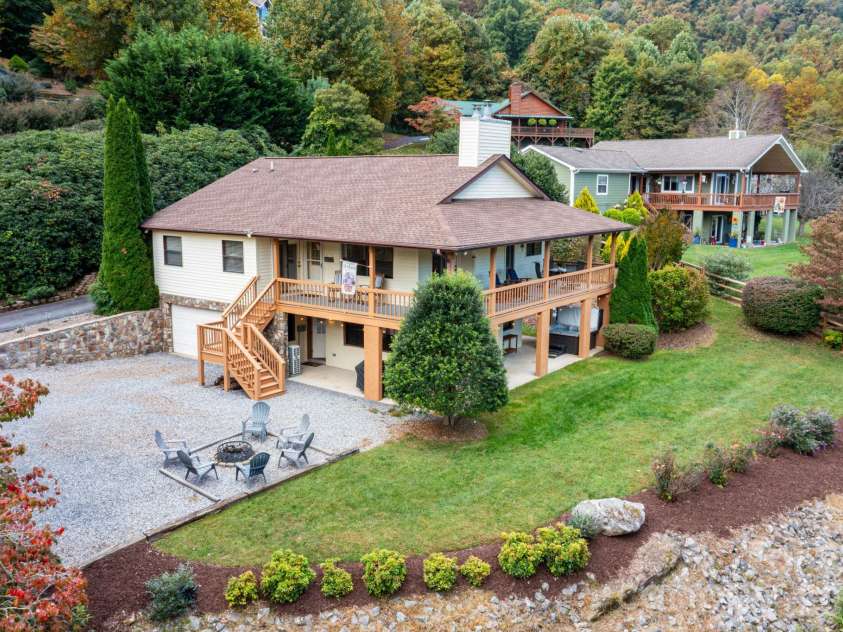 352 Lewis Lane, Maggie Valley, NC 28751.  MLS# CAR4428354, YatesRealty ID 55038. 