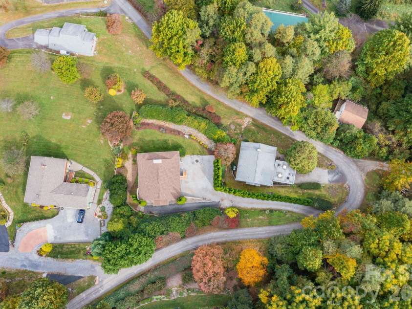352 Lewis Lane, Maggie Valley, NC 28751.  MLS# CAR4428354, YatesRealty ID 55038. 
