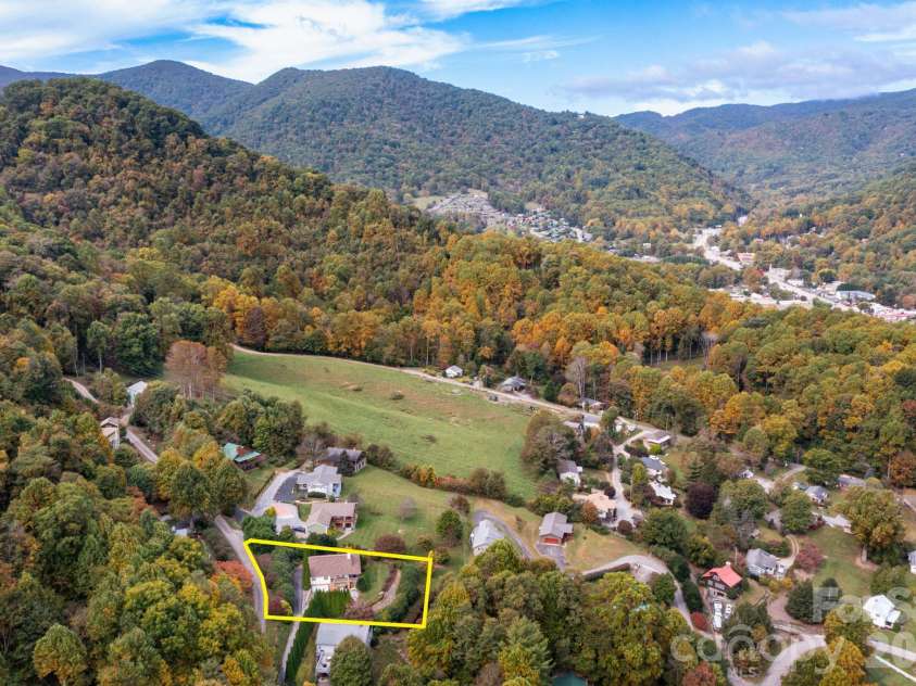 352 Lewis Lane, Maggie Valley, NC 28751.  MLS# CAR4428354, YatesRealty ID 55038. 