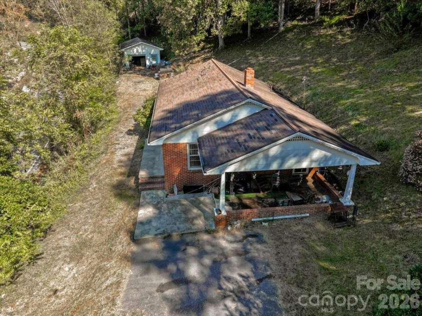 10730 US 19W Highway, Burnsville, NC 28714.  MLS# CAR4429496, YatesRealty ID 55039. 