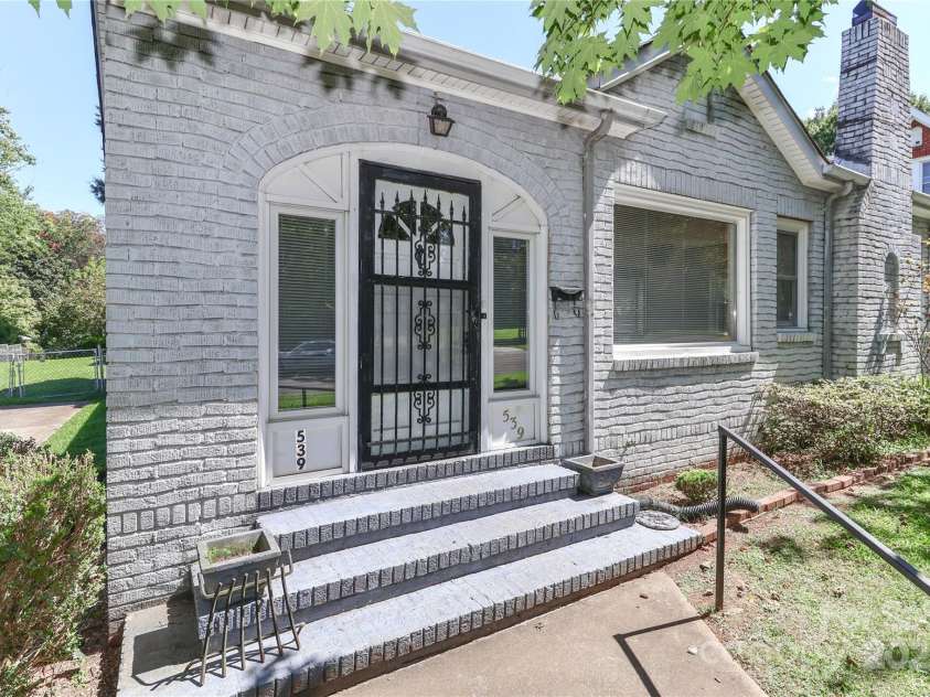 539 Margaret Drive, Statesville, NC 28677.  MLS# CAR4294198, YatesRealty ID 5504. 