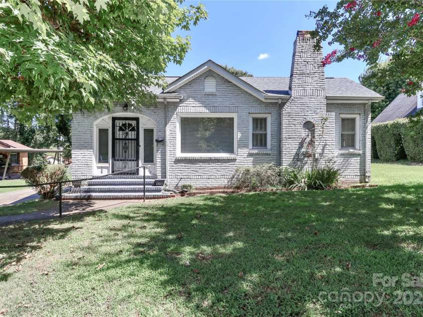 539 Margaret Drive, Statesville, NC 28677.  MLS# CAR4294198, YatesRealty ID 5504. 