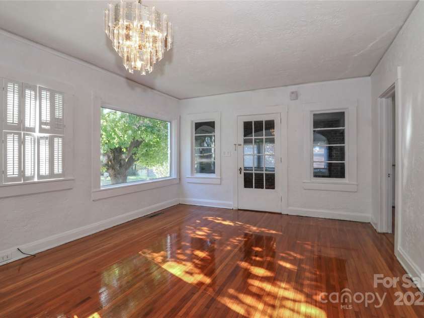 539 Margaret Drive, Statesville, NC 28677.  MLS# CAR4294198, YatesRealty ID 5504. 