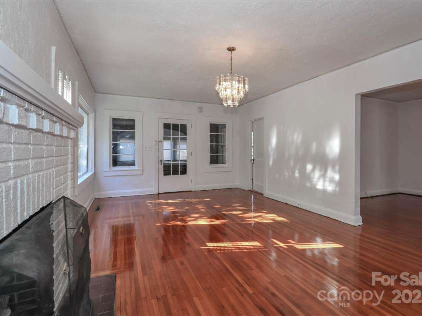 539 Margaret Drive, Statesville, NC 28677.  MLS# CAR4294198, YatesRealty ID 5504. 