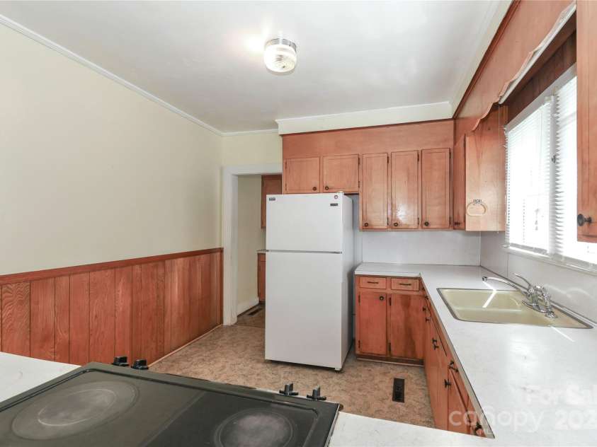 539 Margaret Drive, Statesville, NC 28677.  MLS# CAR4294198, YatesRealty ID 5504. 