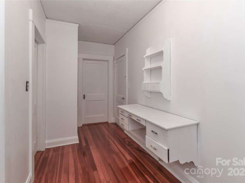 539 Margaret Drive, Statesville, NC 28677.  MLS# CAR4294198, YatesRealty ID 5504. 