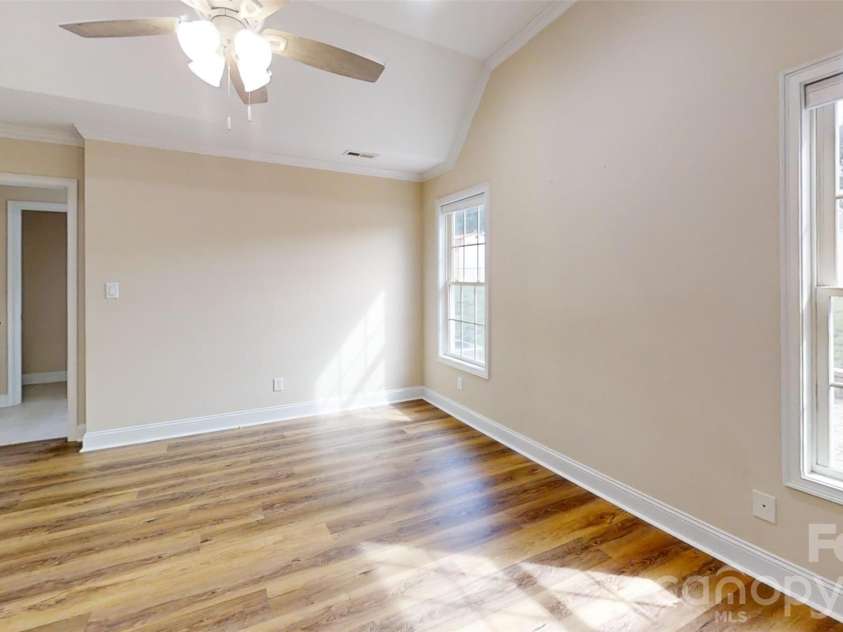 2221 Carriage Lane, Lincolnton, NC 28092.  MLS# CAR4432016, YatesRealty ID 55042. 