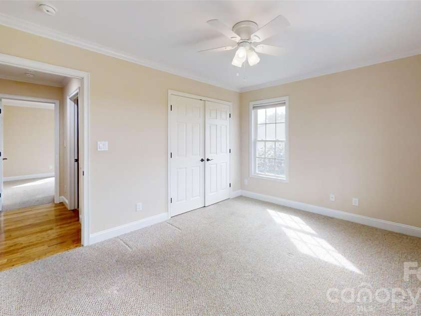 2221 Carriage Lane, Lincolnton, NC 28092.  MLS# CAR4432016, YatesRealty ID 55042. 