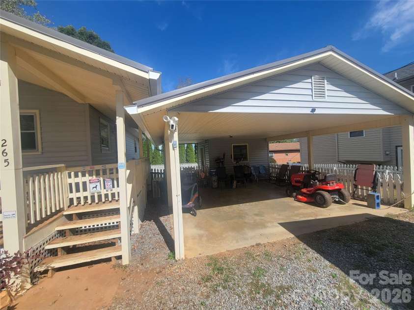 265 Midland Drive, Waynesville, NC 28785.  MLS# CAR4428113, YatesRealty ID 55044. 