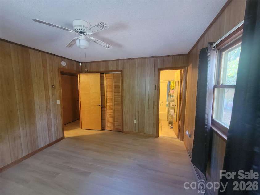 265 Midland Drive, Waynesville, NC 28785.  MLS# CAR4428113, YatesRealty ID 55044. 