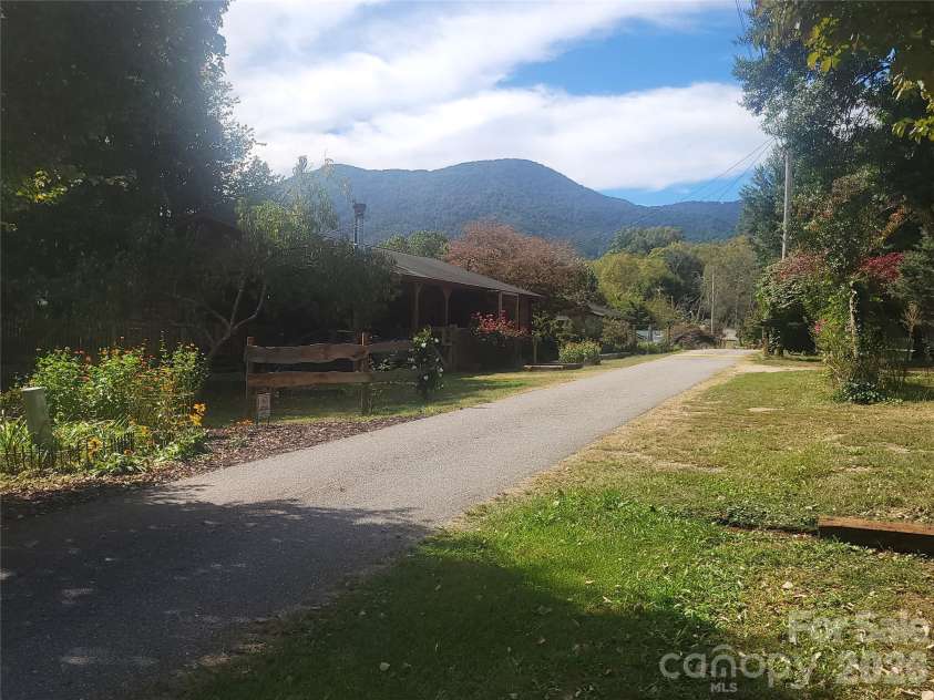 265 Midland Drive, Waynesville, NC 28785.  MLS# CAR4428113, YatesRealty ID 55044. 