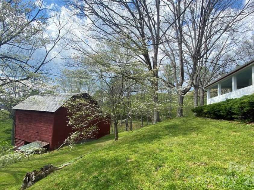 5150 & 5150 Us 25-70 Road, Marshall, NC 28753.  MLS# CAR4432021, YatesRealty ID 55045. 