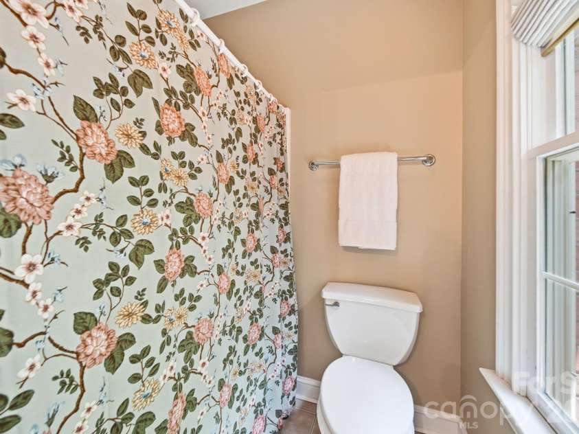 417 Crooked Oak Drive, Oakboro, NC 28129.  MLS# CAR4399226, YatesRealty ID 55048. Hall Bathroom