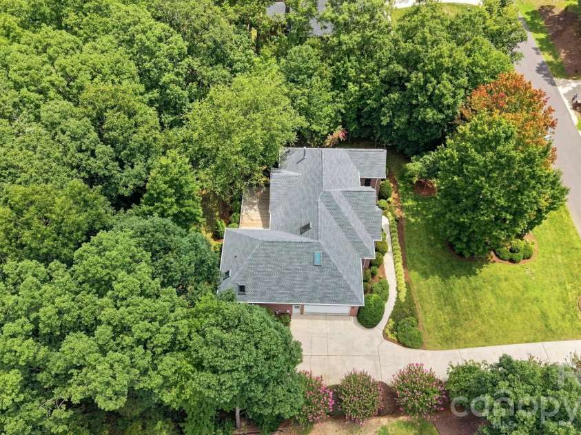 417 Crooked Oak Drive, Oakboro, NC 28129.  MLS# CAR4399226, YatesRealty ID 55048. Over 1 acre lot - Stoney Run Subdivision
