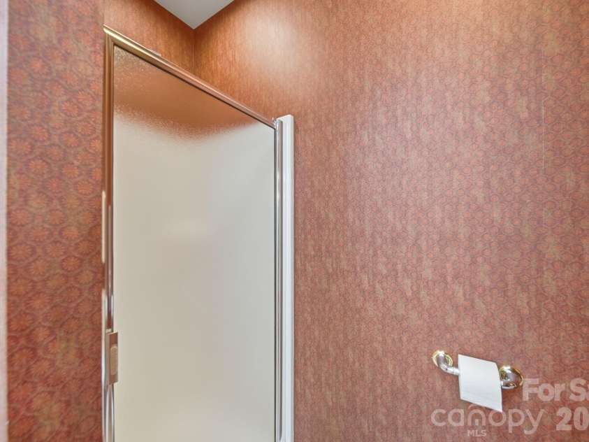 417 Crooked Oak Drive, Oakboro, NC 28129.  MLS# CAR4399226, YatesRealty ID 55048. Primary Bathroom