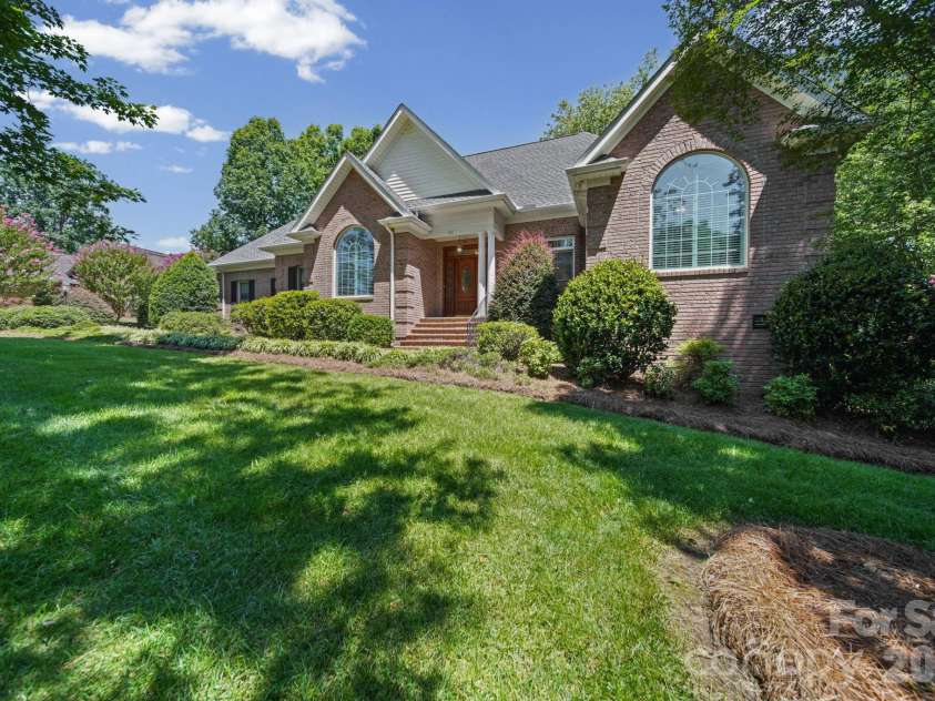 417 Crooked Oak Drive, Oakboro, NC 28129.  MLS# CAR4399226, YatesRealty ID 55048. Stoney Run Subdivision -