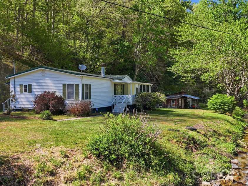 1200 Barkers Creek Road, Whittier, NC 28789.  MLS# CAR4432038, YatesRealty ID 55049. 