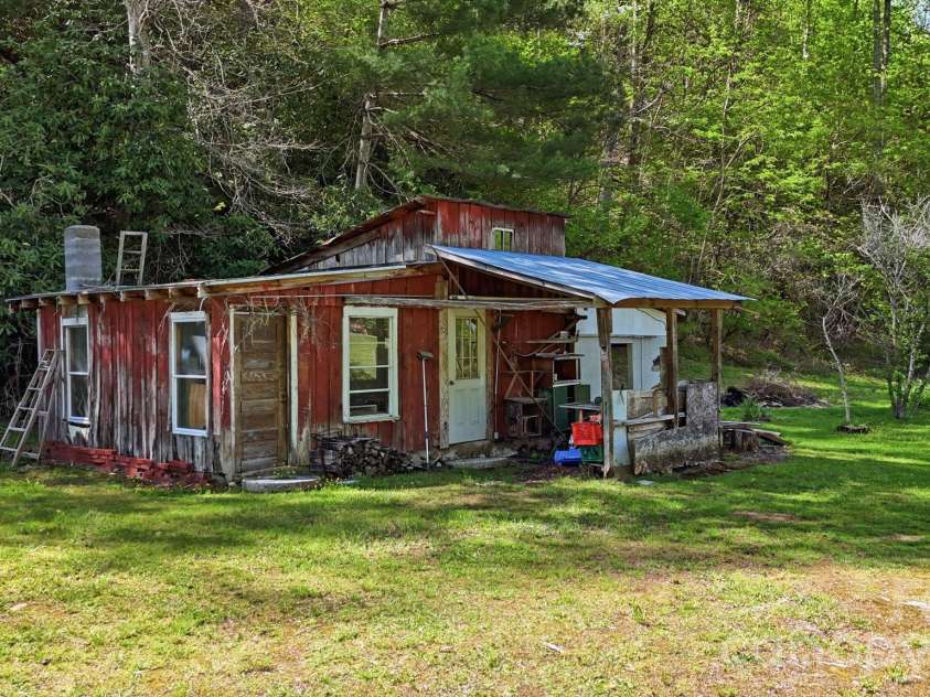 1200 Barkers Creek Road, Whittier, NC 28789.  MLS# CAR4432038, YatesRealty ID 55049. 