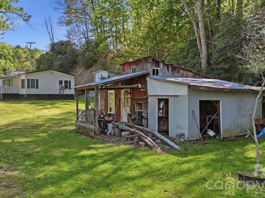 1200 Barkers Creek Road, Whittier, NC 28789.  MLS# CAR4432038, YatesRealty ID 55049. 
