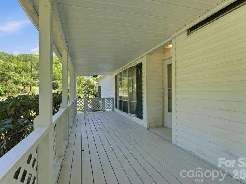 1200 Barkers Creek Road, Whittier, NC 28789.  MLS# CAR4432038, YatesRealty ID 55049. 