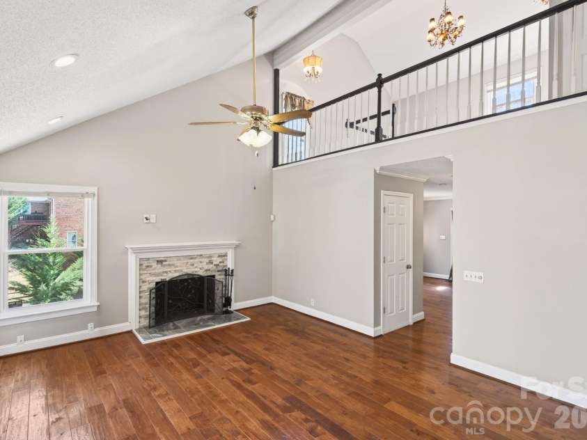 4711 Mountain Point Lane, Charlotte, NC 28216.  MLS# CAR4342579, YatesRealty ID 5505. 