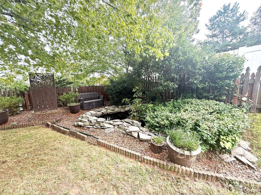1969 8th Street Lane, Hickory, NC 28602.  MLS# CAR4431204, YatesRealty ID 55050. 
