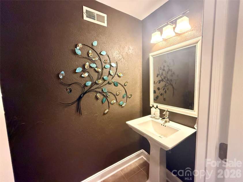 1969 8th Street Lane, Hickory, NC 28602.  MLS# CAR4431204, YatesRealty ID 55050. 