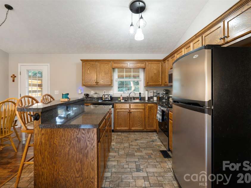 1500 Ivy Lane, Valdese, NC 28690.  MLS# CAR4430692, YatesRealty ID 55058. Kitchen