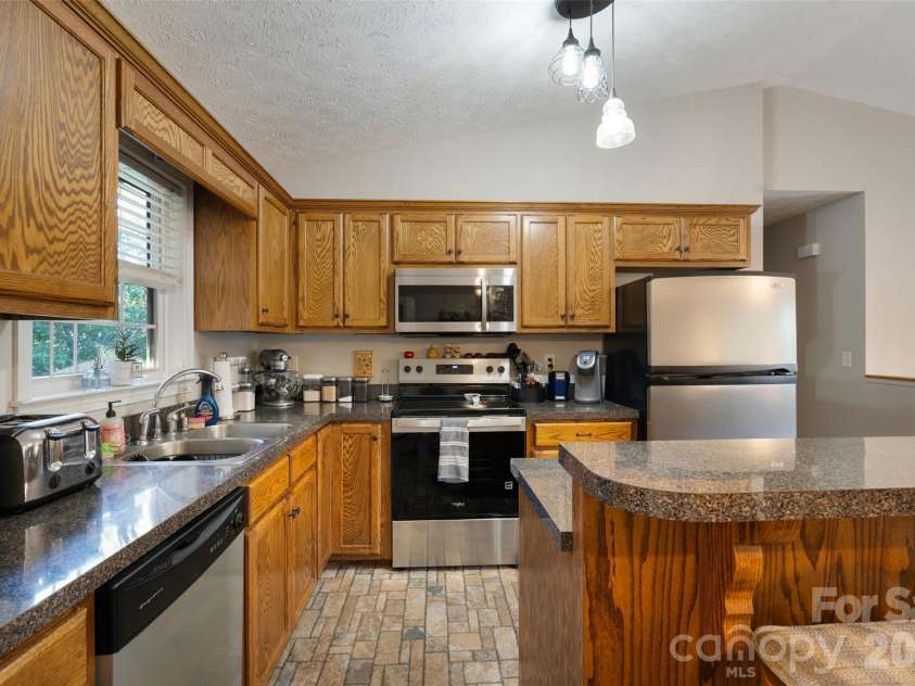 1500 Ivy Lane, Valdese, NC 28690.  MLS# CAR4430692, YatesRealty ID 55058. Kitchen
