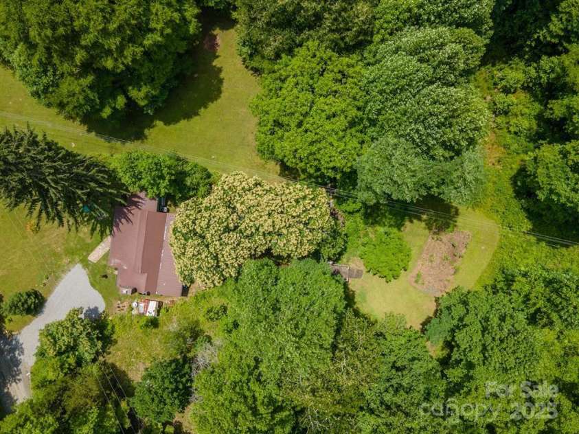 3093 Dicks Creek, Whittier, NC 28789.  MLS# CAR4231887, YatesRealty ID 5506. 