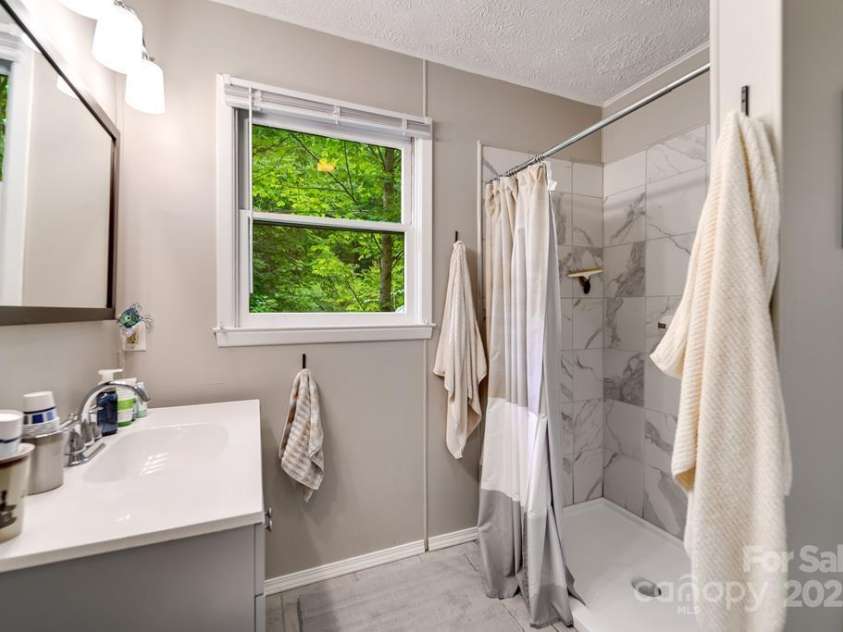 3093 Dicks Creek, Whittier, NC 28789.  MLS# CAR4231887, YatesRealty ID 5506. 