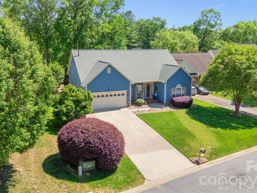 12316 Panthersville Drive, Charlotte, NC 28269.  MLS# CAR4420849, YatesRealty ID 55060. 