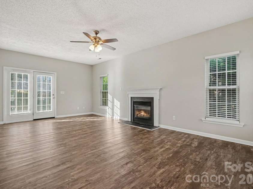 1009 Sandy Point Drive, Concord, NC 28025.  MLS# CAR4429482, YatesRealty ID 55063. 