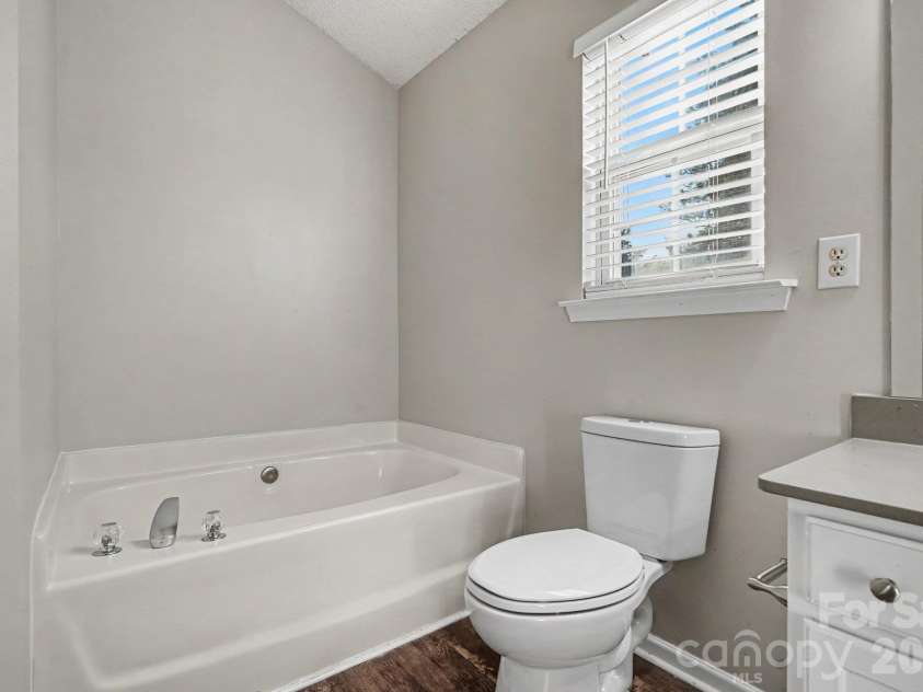 1009 Sandy Point Drive, Concord, NC 28025.  MLS# CAR4429482, YatesRealty ID 55063. 