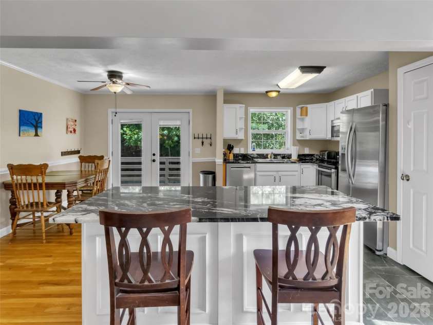 21 Eden Lane, Waynesville, NC 28785.  MLS# CAR4431720, YatesRealty ID 55067. 