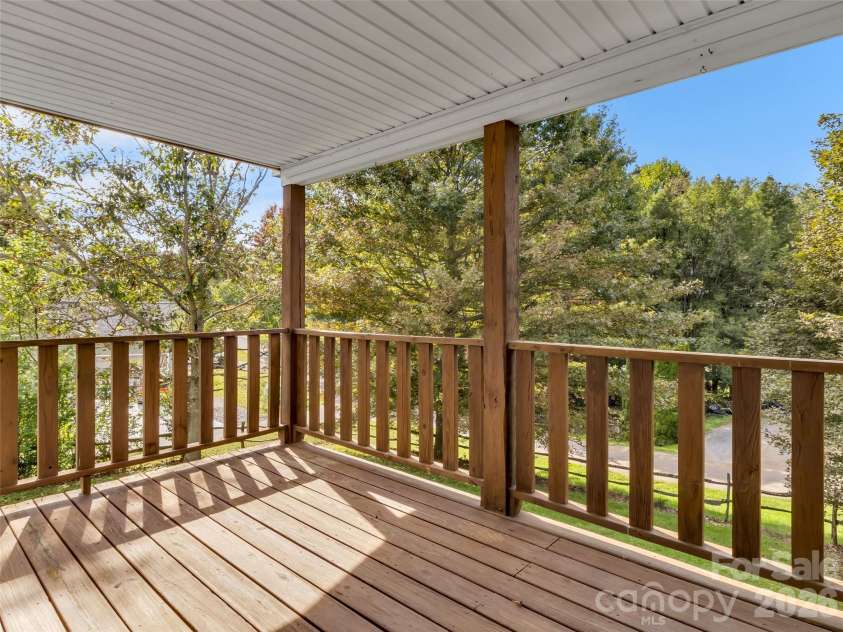 21 Eden Lane, Waynesville, NC 28785.  MLS# CAR4431720, YatesRealty ID 55067. 