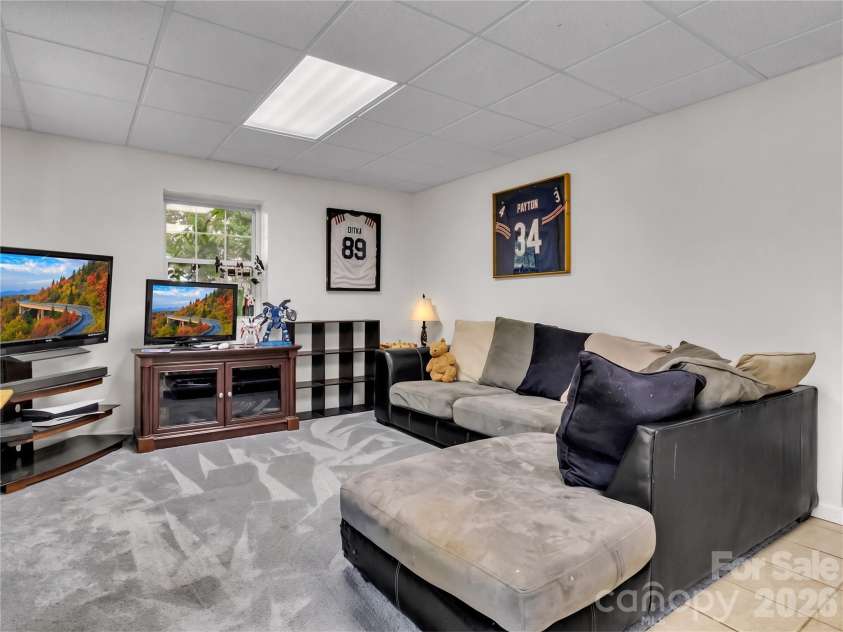 21 Eden Lane, Waynesville, NC 28785.  MLS# CAR4431720, YatesRealty ID 55067. 