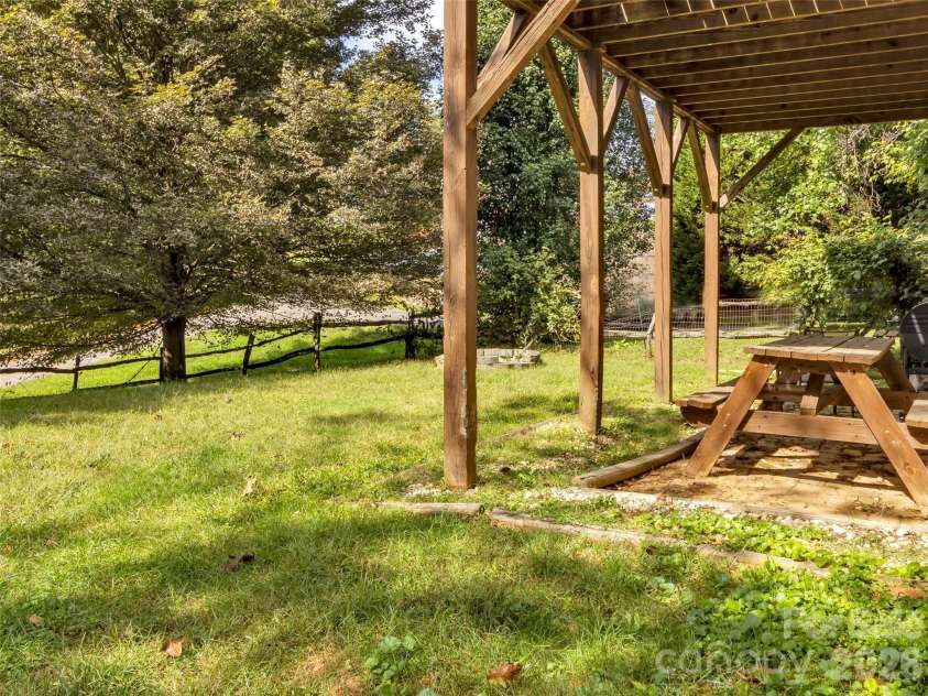 21 Eden Lane, Waynesville, NC 28785.  MLS# CAR4431720, YatesRealty ID 55067. 