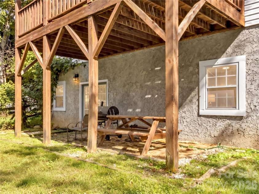 21 Eden Lane, Waynesville, NC 28785.  MLS# CAR4431720, YatesRealty ID 55067. 
