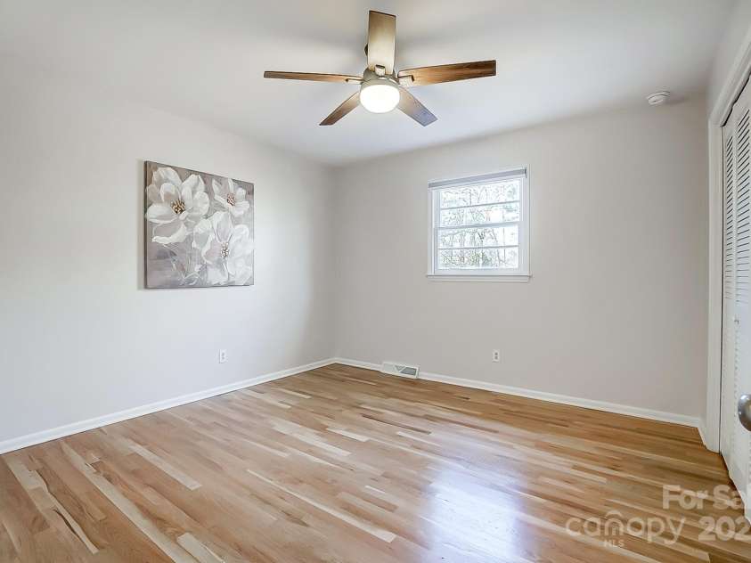 6101 Davidson Drive, Matthews, NC 28104.  MLS# CAR4207262, YatesRealty ID 5507. 