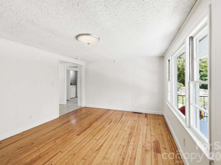 111 Sherwood Road, Swannanoa, NC 28778.  MLS# CAR4418228, YatesRealty ID 55071. 
