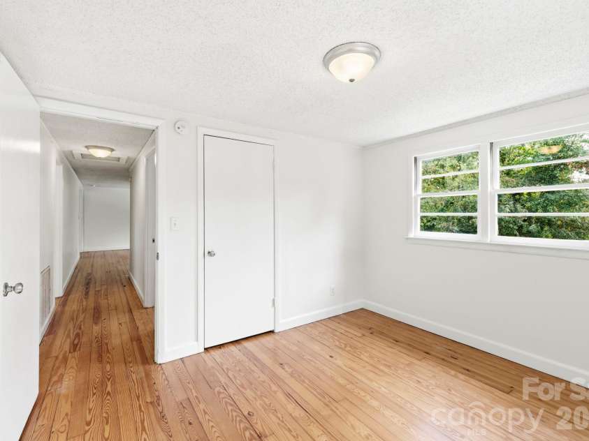 111 Sherwood Road, Swannanoa, NC 28778.  MLS# CAR4418228, YatesRealty ID 55071. 