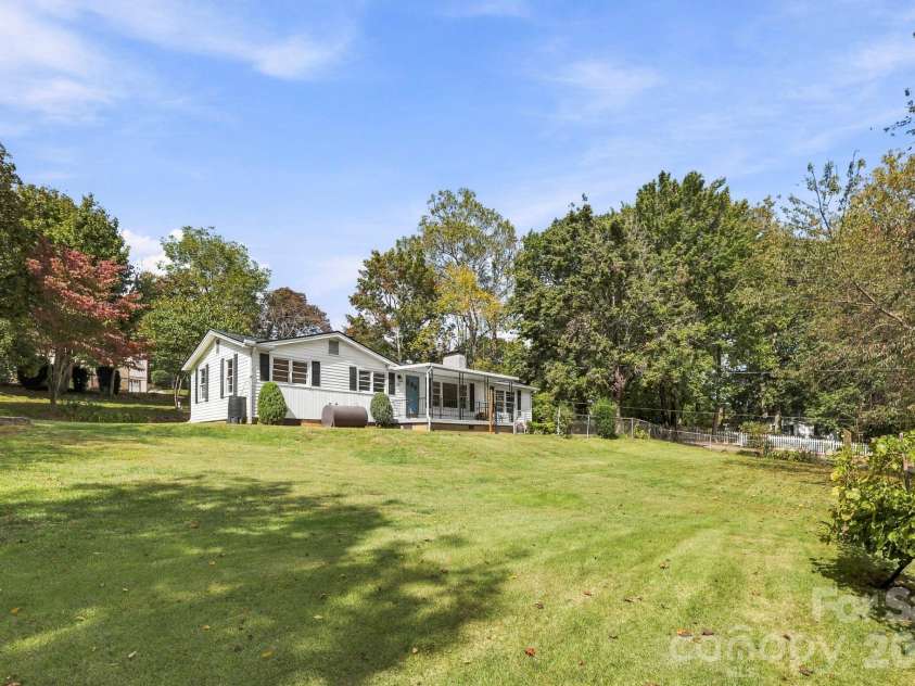 111 Sherwood Road, Swannanoa, NC 28778.  MLS# CAR4418228, YatesRealty ID 55071. 