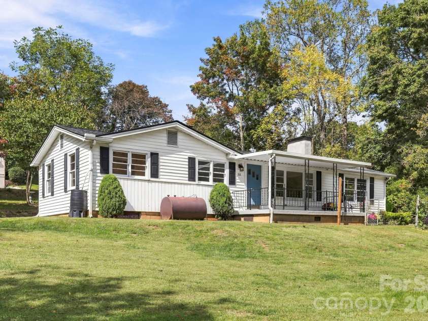 111 Sherwood Road, Swannanoa, NC 28778.  MLS# CAR4418228, YatesRealty ID 55071. 